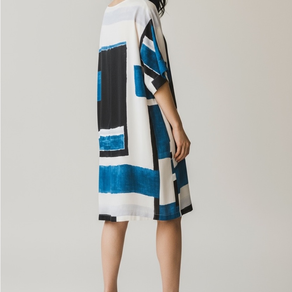 Natori Asymmetrical Dress in Blue and Black - Picture 4 of 11